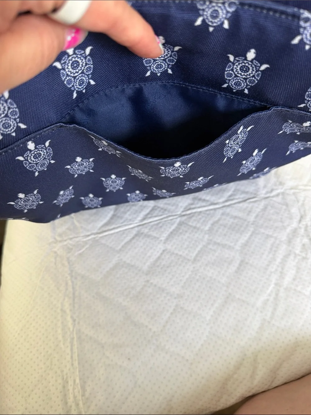 Vera Bradley navy shoulder